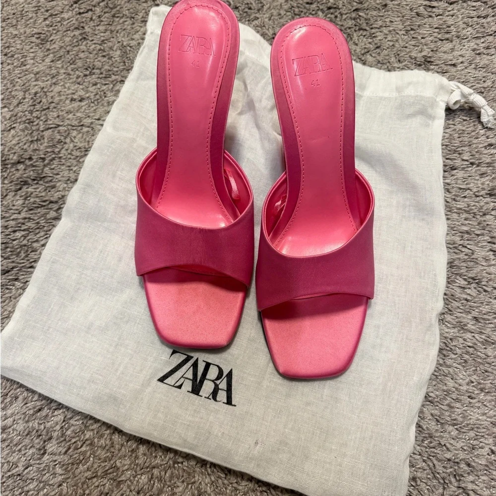 ZARA Pink Slide Sandals with Clear Sculptural Heel - Picture 2 of 6